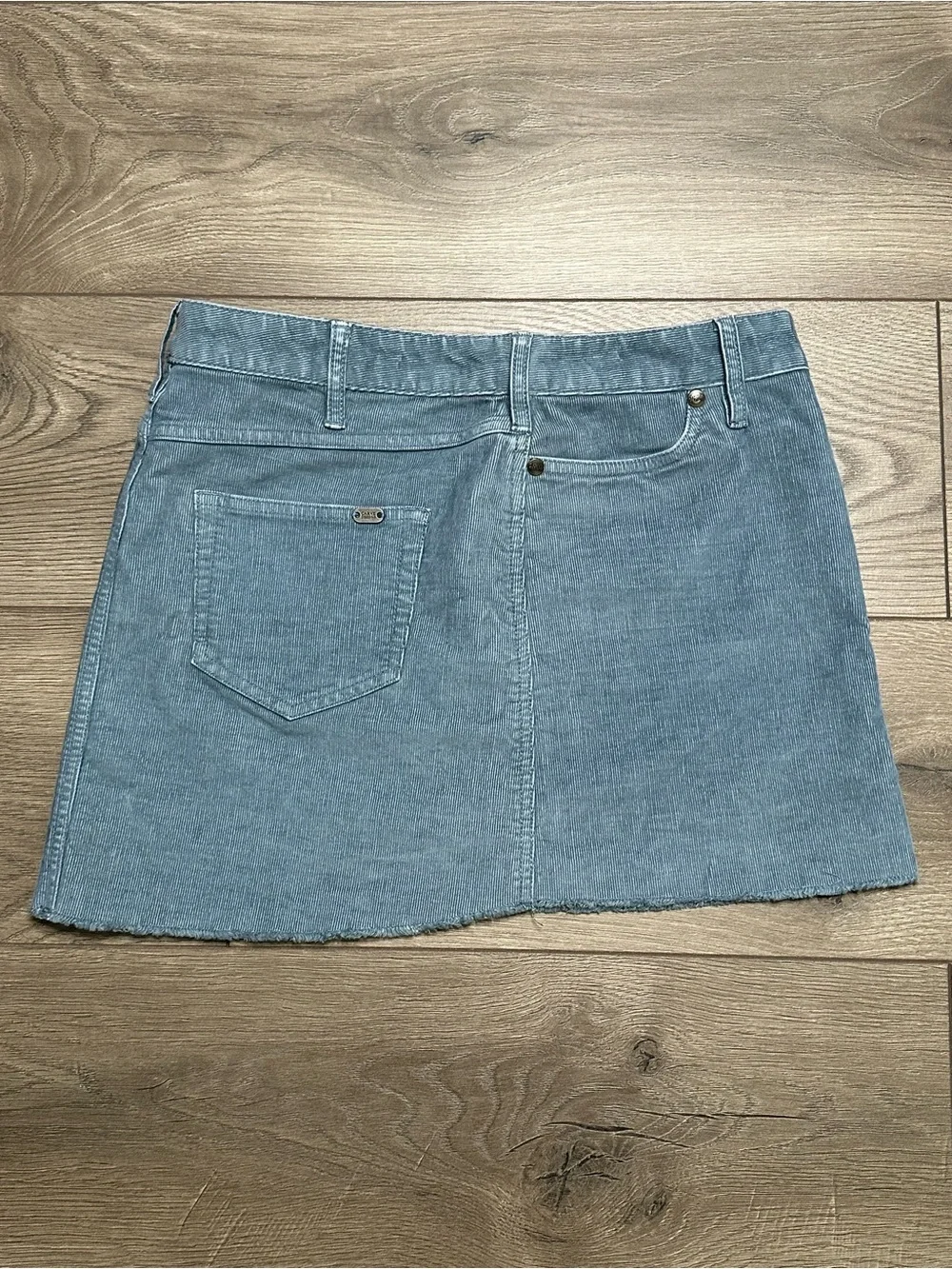 Carve Designs 14” Oahu Mid Rise Corduroy Skirt Blue Size 2